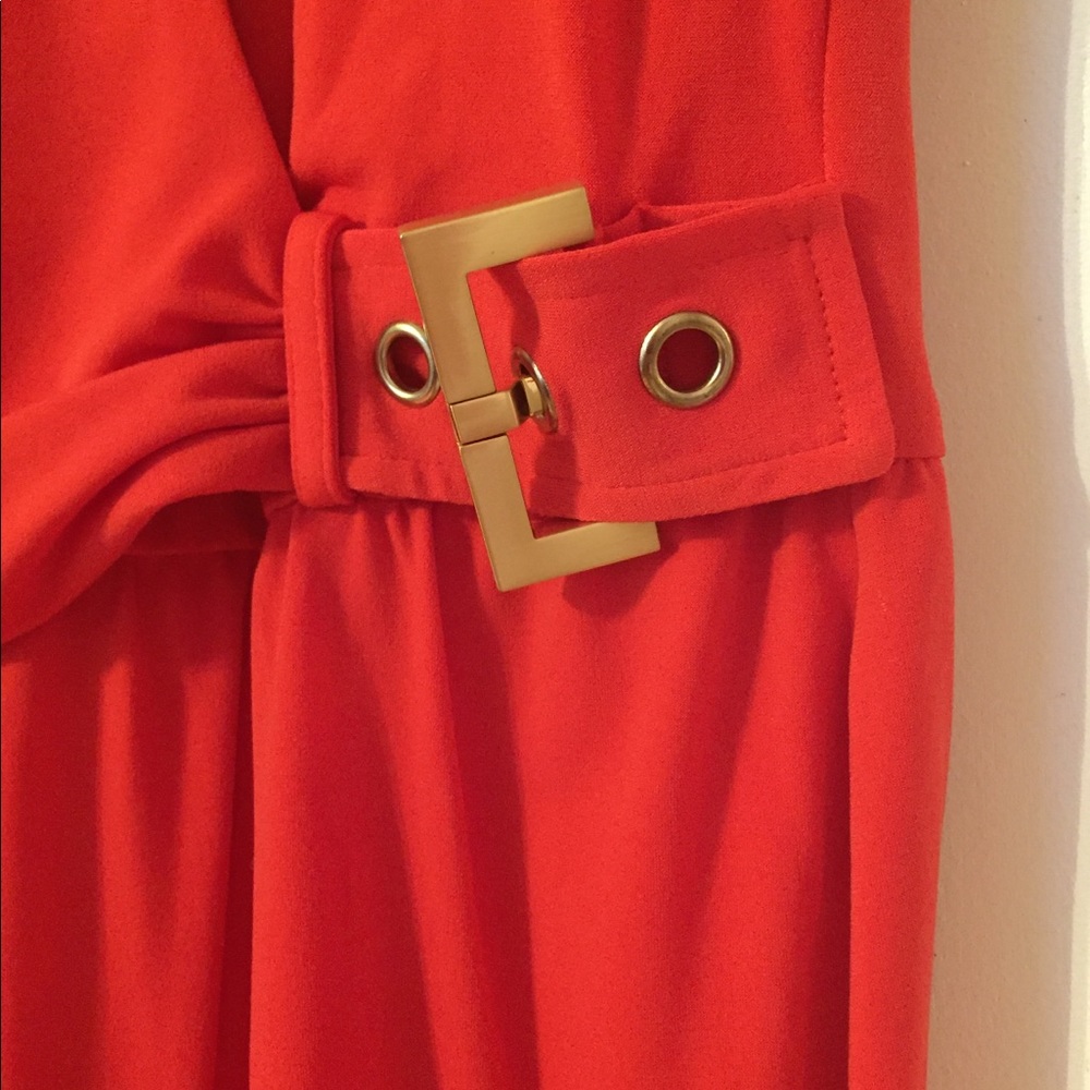 Chic dress by Laundry
